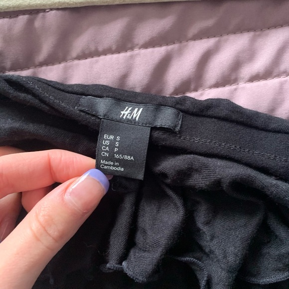 H&M one shoulder ruffle top - Picture 2 of 2